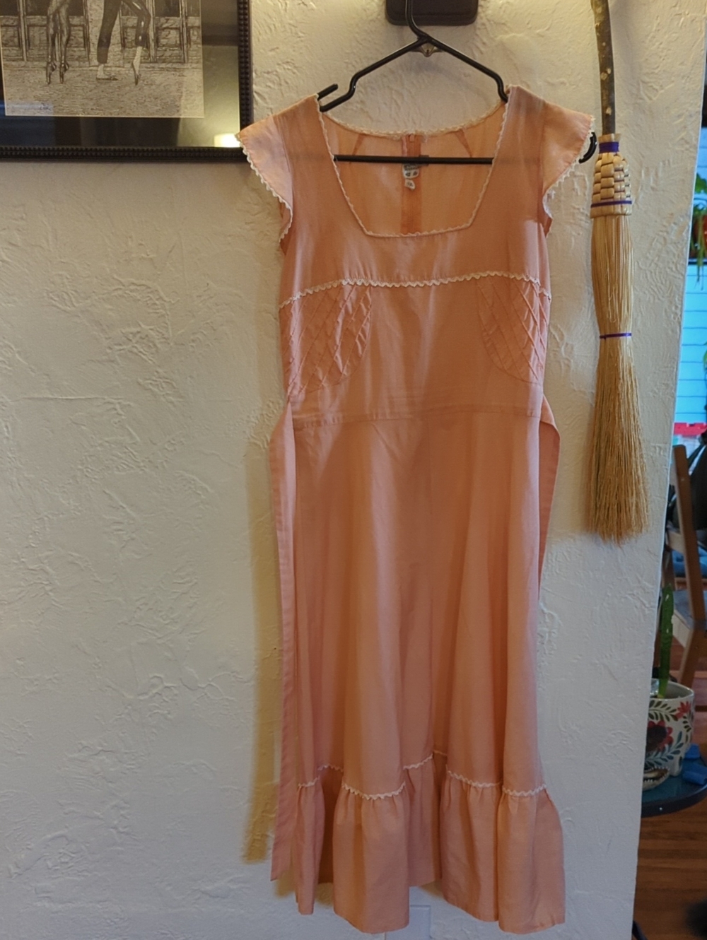 70's Vintage Peach Sleeveless  Prairie Midi Dress with Ruffled Hem